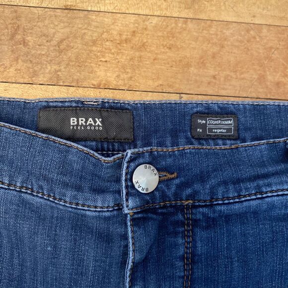 Brax Jeans Men’s Size 40x34 Cooper Denim Regular Stretch Medium Wash Straight - Picture 2 of 10